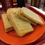 用户对于Ya Kun Kaya Toast 霞が関ビル店的评论图