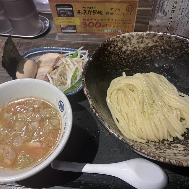 用戶對於三ツ矢堂製麺 中目黒店的評論高清圖