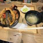 用户对于新潟カツ丼 タレカツ 神保町すずらん通り店的评论图
