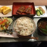 用户对于炭火手焼き鰻 堀忠 堺東店的评论图