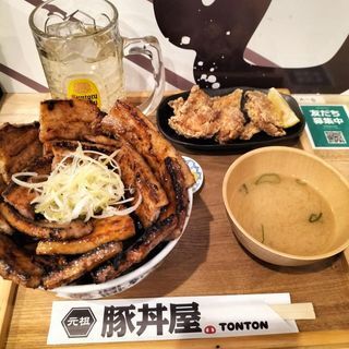 用户对于元祖豚丼屋 TONTON 船場センタービル10号館店的评论高清图