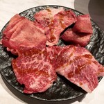 用户对于和牛焼肉ブラックホール 池袋西口店的评论图