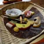 用户对于はなり的评论图