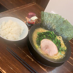 用戶對於横浜家系ラーメン王子家的評論圖