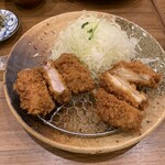 用户对于かつかつとんとん的评论图