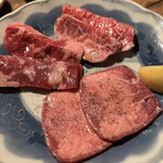 用户对于日本酒と焼肉 吉岡太一的评论图