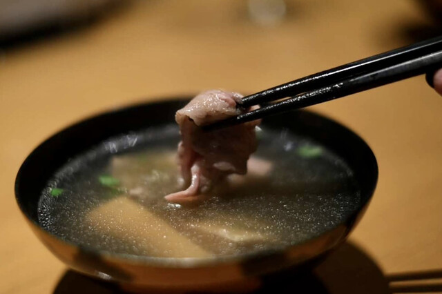 用戶對於神楽坂 囲炉裏 肉よろず的評論高清圖