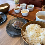 用戶對於毎朝挽肉と羽釜ごはん ハンバーグぼうず的評論圖