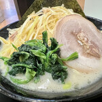 用戶對於横浜家系ラーメン 極豚家的評論圖