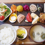 用户对于Cafe Dining Sera的评论图