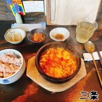 用户对于韓国スープ定食 ピニョ食堂的评论图