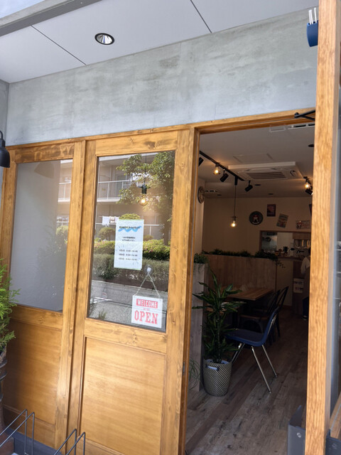 用户对于インディゴカフェ的评论高清图