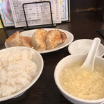 用户对于万豚記 飯倉店的评论图