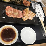 用戶對於黒毛和牛専門ステーキ焼肉 賛平的評論圖