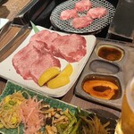 用户对于焼肉萬野 天王寺店的评论图