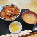 用户对于ぶた丼のとん田的评论图