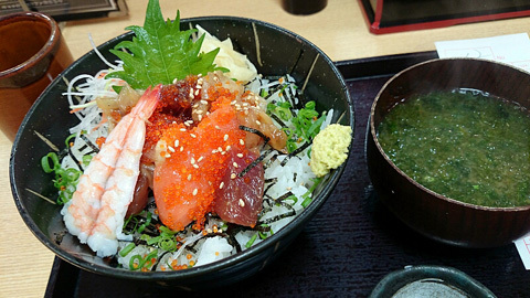 用户对于銀八丼 東大赤門前店的评论图