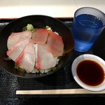 用户对于海鮮丼の駅前 阪神梅田店的评论图