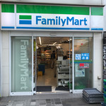 用户对于ファミリーマート 有楽町駅前店的评论图