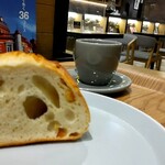 用戶對於LAMP LIGHT BOOKS CAFE的評論圖