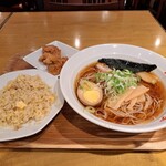 用户对于紅虎餃子房 池袋サンシャイン店的评论图