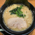 用戶對於横浜家系ラーメン 極豚家的評論圖