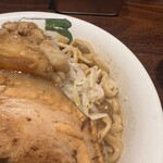 用戶對於ラーメン 雷 東京本丸店的評論圖