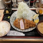 用户对于嬉嬉豚とんかつ 「君に、揚げる。」 池袋本店的评论图