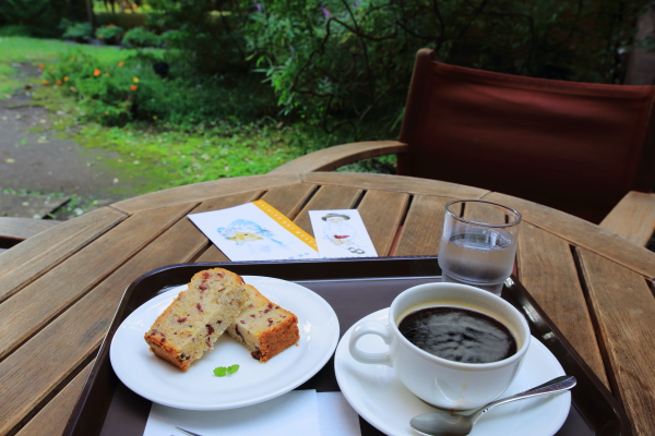 用户对于絵本カフェ ちひろ美術館・東京的评论图