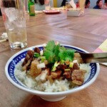 用戶對於台風大飯店的評論圖