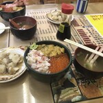 用户对于どんぶり屋的评论图