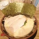 用户对于横濱家系ラーメン 神山 松屋町店的评论图