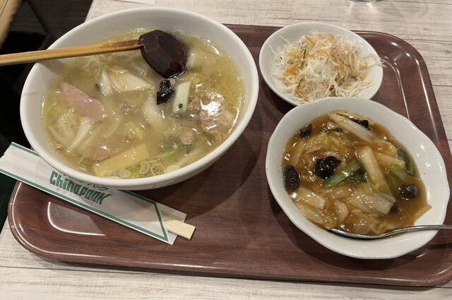 用户对于チャイナパーク的评论高清图