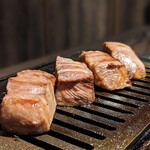 用戶對於黒毛和牛焼肉 白か黒的評論圖