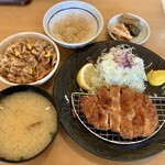 用户对于とんかつ玉藤 千歳店的评论图