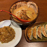 用户对于麺場 田所商店 大東店的评论图