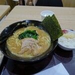 用戶對於えび豚骨拉麺 春樹 南砂町スナモ店的評論圖