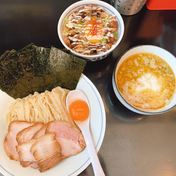 用户对于ラーメン ツバメ的评论图