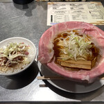 用户对于ラーメン 大戦争 和泉店的评论图