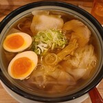 用户对于ワンタンメンの満月 三鷹店的评论图