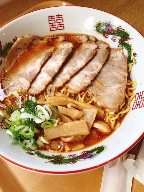 用戶對於姿見食堂的評論高清圖