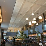 用户对于TSUTAYA BOOKSTORE SHARE LOUNGE MARUNOUCHI的评论图