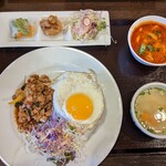用户对于タイ料理 ガパオ的评论图