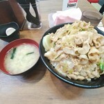 用户对于伝説のすた丼屋 蒲田店的评论图