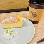 用戶對於LAMP LIGHT BOOKS CAFE的評論圖