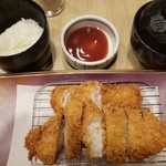 用户对于とんかつKYK 阪急32番街店的评论图