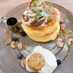 用戶對於EVERYONEs CAFE的評論圖