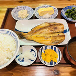用戶對於焼魚定食と釜戸ごはん 梅田食堂的評論圖