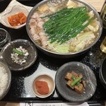 用戶對於博多もつ鍋 やま中 銀座店的評論圖