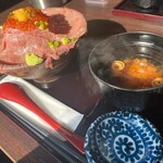 用戶對於吉祥寺 肉ドレス海鮮丼 渋谷道玄坂店的評論圖